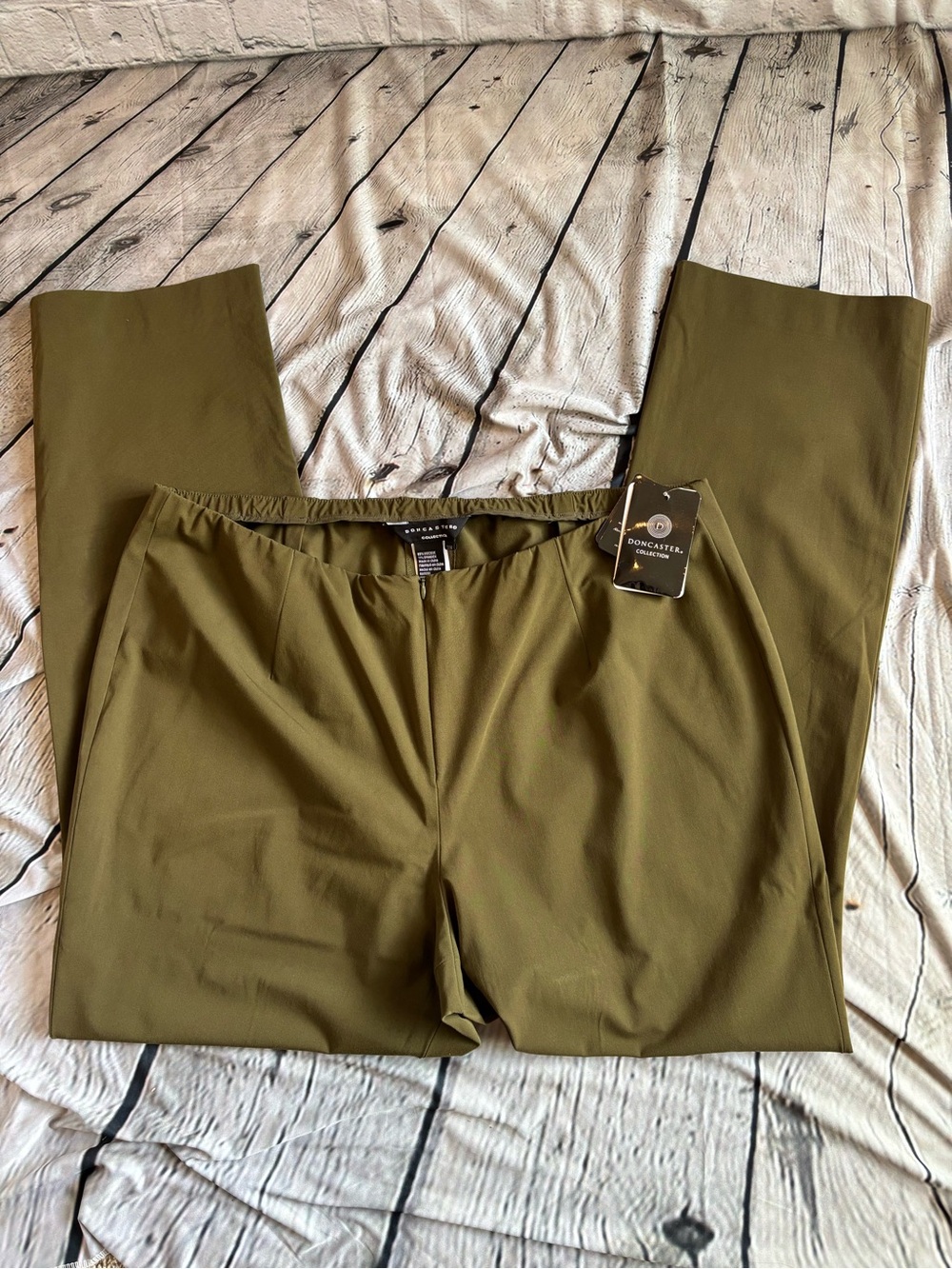 *NEW* Doncaster Collection Women”s Stretch-Waist Slacks - Size 20W